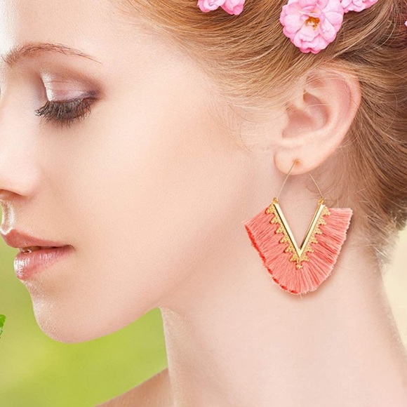 ✨ NWT Bohemian Tassel Earrings ✨Hand Crafted ✨Artisan✨ - Picture 1 of 6